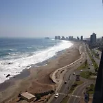 3421 Avenida Francisco Bilbao, Edificio Los Delfines